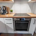 Charming Little For 6 People & Free Lockers *