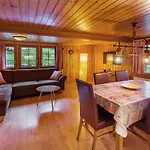 Charming Little For 6 People & Free Lockers *