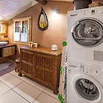 Dağ evi Charming Little For 6 People & Free Lockers Grindelwald