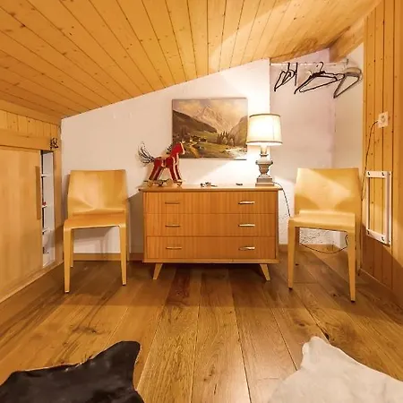 Chalet Charming Little For 6 People & Free Lockers *
