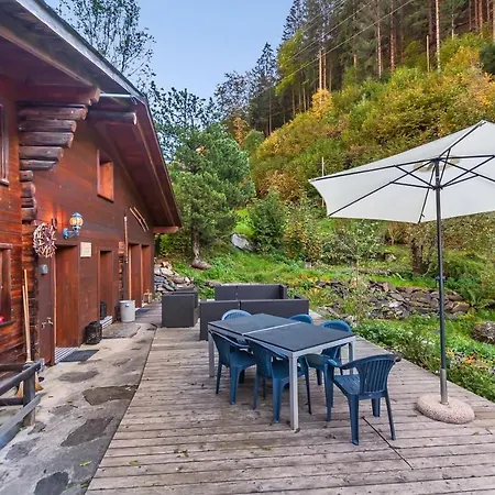 Chalet Charming Little For 6 People & Free Lockers *