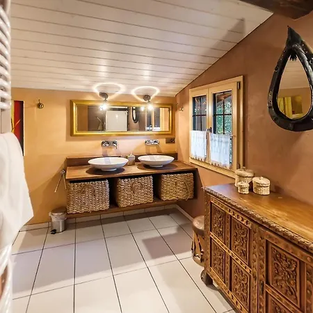 Charming Little For 6 People & Free Lockers Chalet *